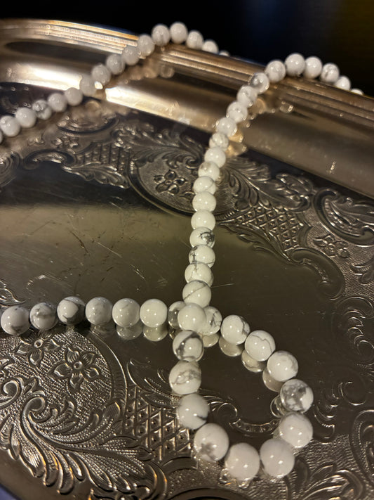 Howlite - Beaded Necklace